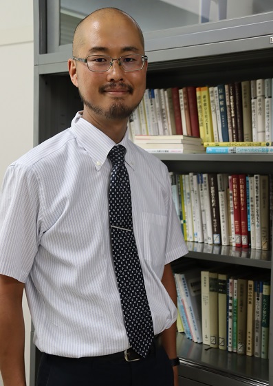 山本 征法